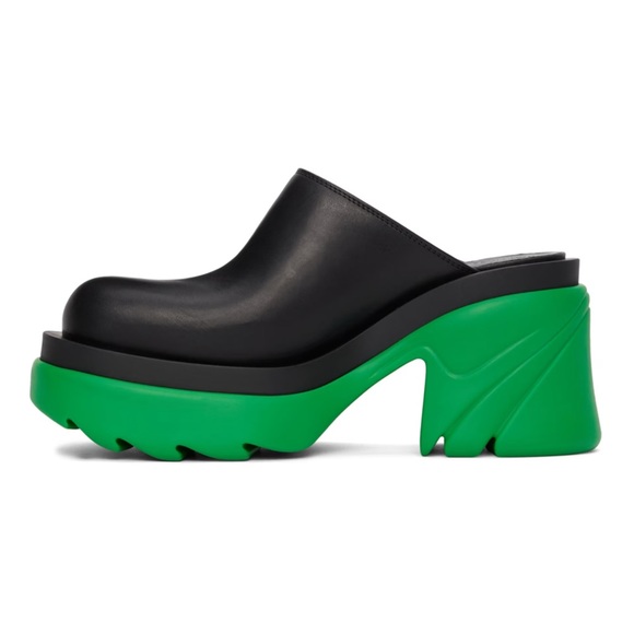 raneb Shoes - ♥️♥️ raneb Buffed slip-on heels in blac/green Round toe♥️♥️